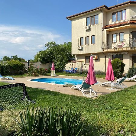 Guest House Golden Flake Bŭlgarevo Eksteriør billede