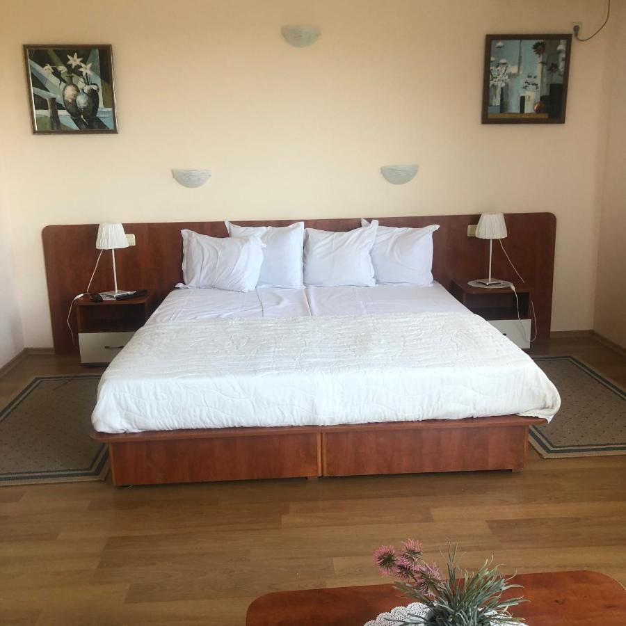 Guest House Golden Flake Bŭlgarevo Eksteriør billede
