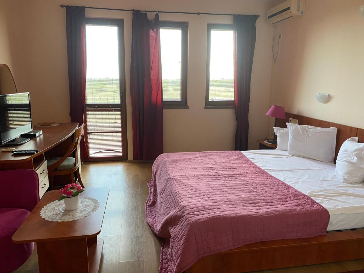 Guest House Golden Flake Bŭlgarevo Eksteriør billede