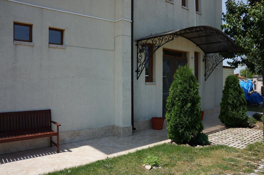 Guest House Golden Flake Bŭlgarevo Eksteriør billede