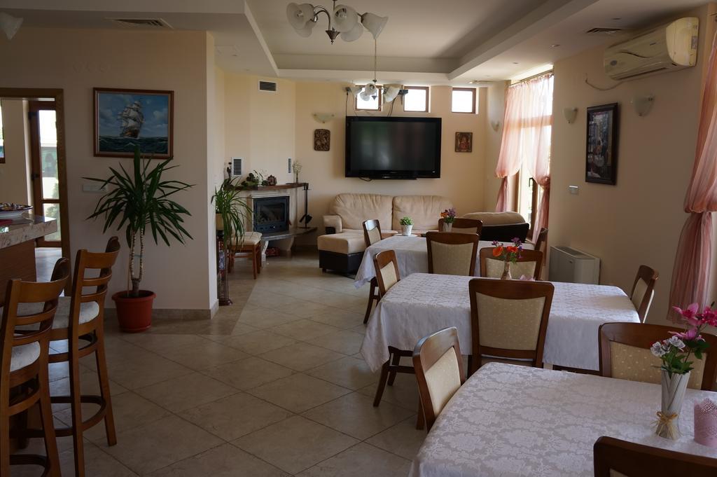 Guest House Golden Flake Bŭlgarevo Eksteriør billede